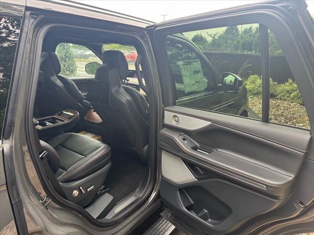 2025 Lincoln Navigator Black Label