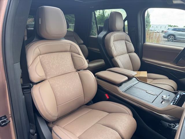 2025 Lincoln Navigator L Black Label
