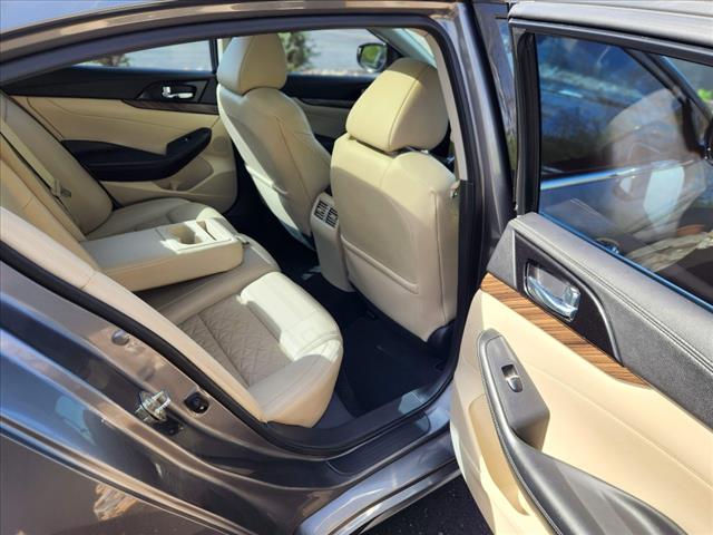 2017 Nissan Maxima Platinum