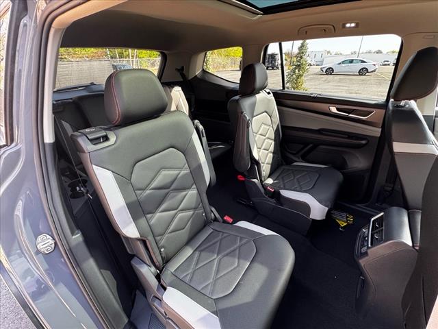 2025 Volkswagen Atlas Peak Edition 4Motion
