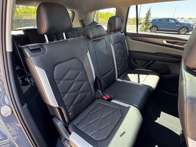 2025 Volkswagen Atlas Peak Edition 4Motion