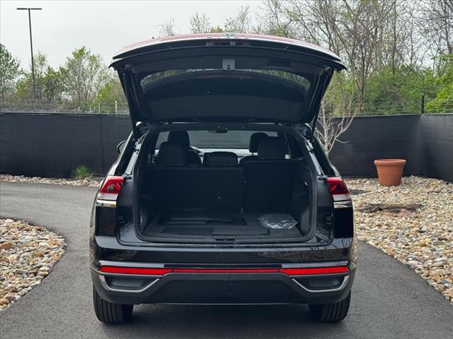 2025 Volkswagen Atlas Cross Sport SE 4Motion