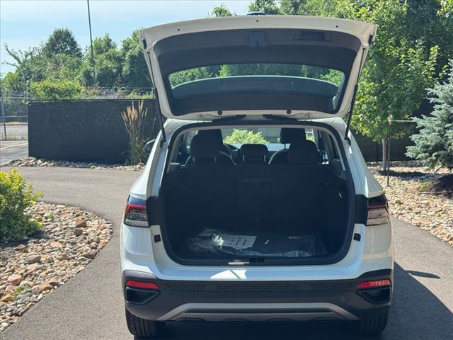 2025 Volkswagen Taos S 4Motion