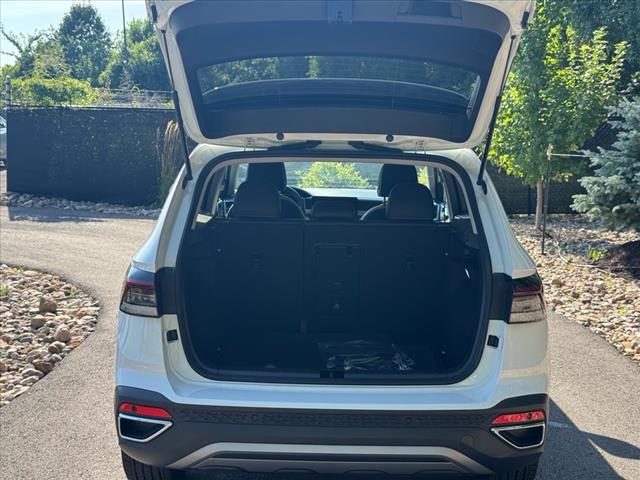 2025 Volkswagen Taos SE