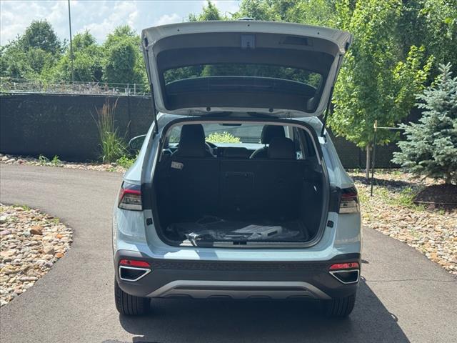 2025 Volkswagen Taos SE 4Motion