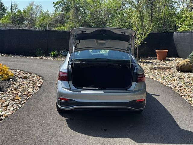 2025 Volkswagen Jetta SE