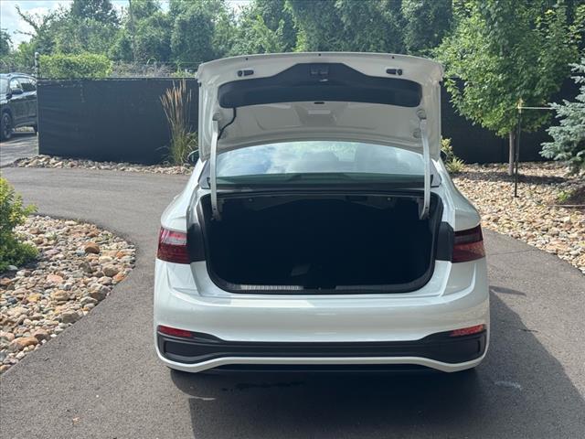 2025 Volkswagen Jetta SE