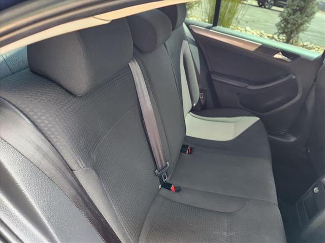 2015 Volkswagen Jetta 1.8T SE W/CONNECT