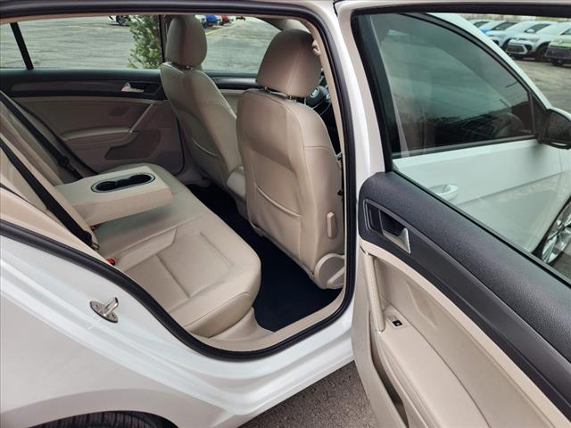 2018 Volkswagen Golf TSI SE