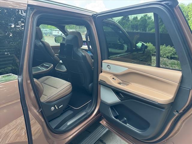 2025 Lincoln Navigator L Black Label