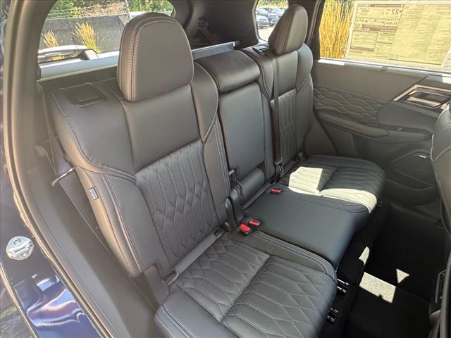 2025 Mitsubishi Outlander SEL