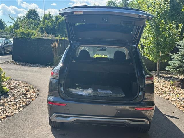 2025 Mitsubishi Outlander SE