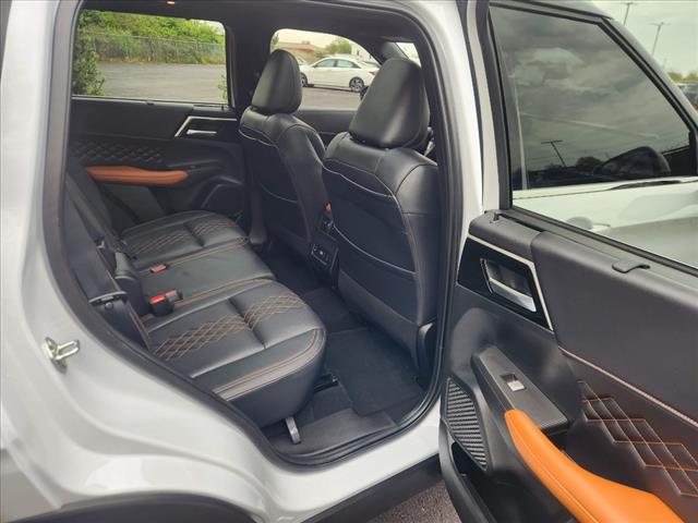 2024 Mitsubishi Outlander SEL