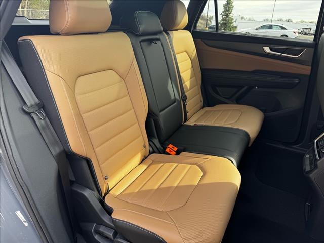 2025 Volkswagen Atlas Cross Sport SEL R-Line Black 4Motion