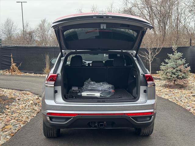 2025 Volkswagen Atlas Cross Sport SE 4Motion