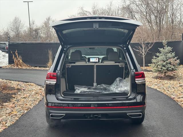 2025 Volkswagen Atlas SE