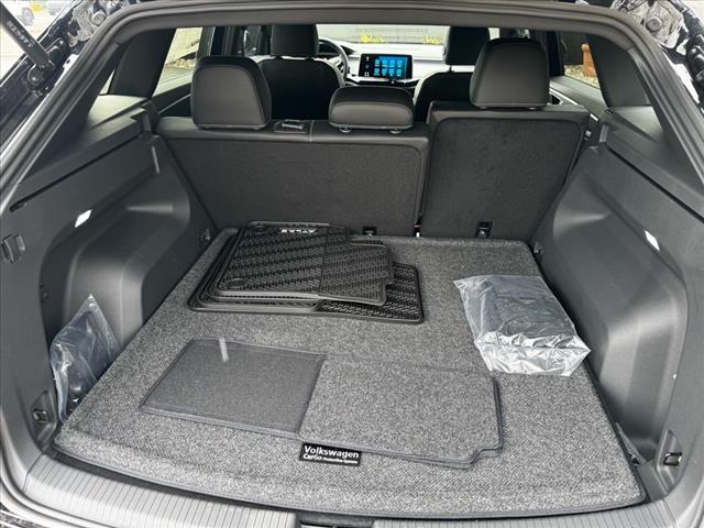 2025 Volkswagen Atlas Cross Sport SE 4Motion