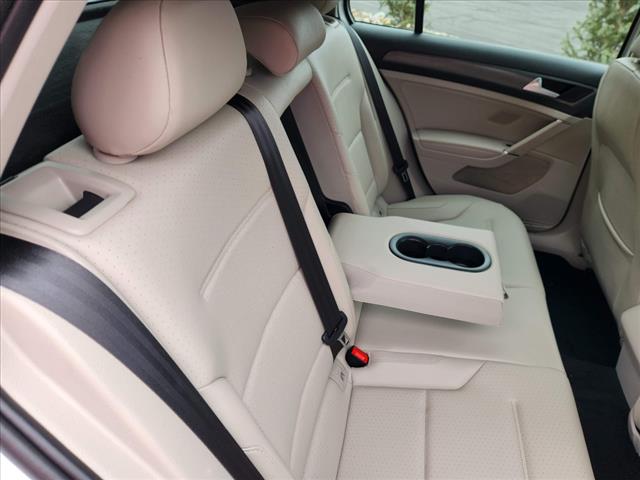 2018 Volkswagen Golf TSI SE