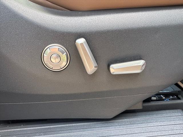 2025 Lincoln Navigator L Black Label