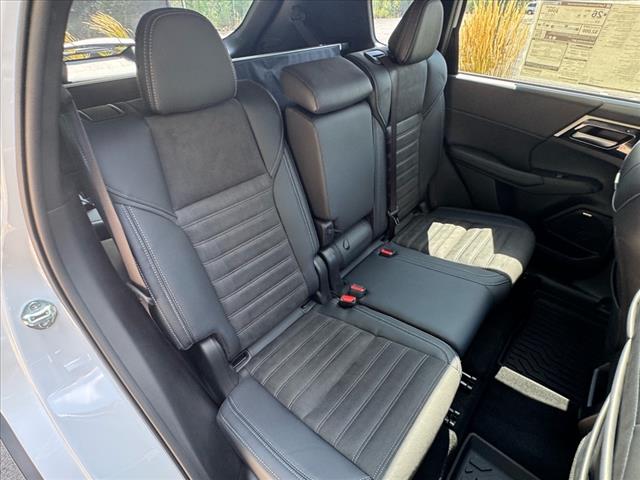 2025 Mitsubishi Outlander Trail Edition