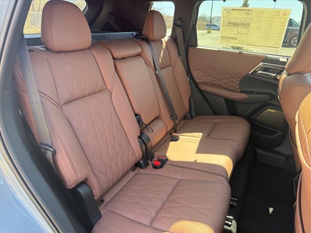2025 Mitsubishi Outlander SEL