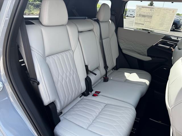 2025 Mitsubishi Outlander SEL