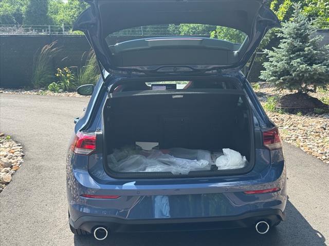 2025 Volkswagen Golf GTI SE