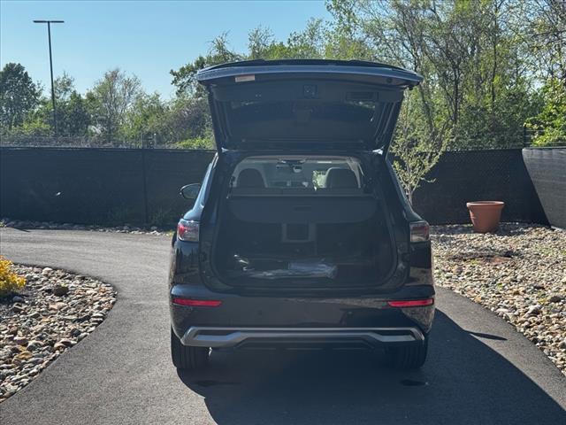 2025 Mitsubishi Outlander SEL Platinum Edition