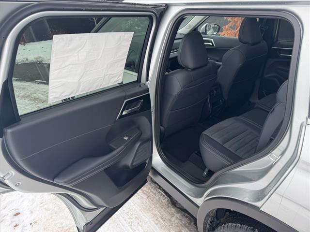 2025 Mitsubishi Outlander PHEV SE