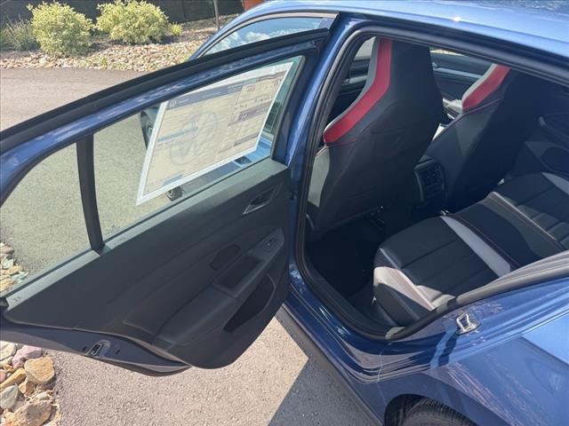 2025 Volkswagen Golf GTI SE