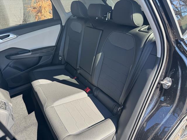 2025 Volkswagen Taos SE