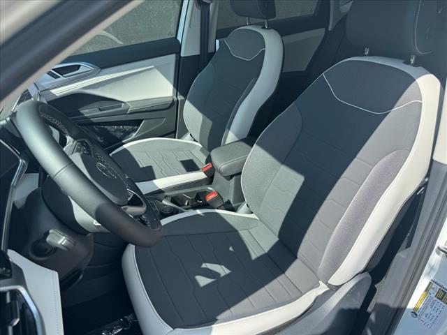 2025 Volkswagen Taos SE 4Motion