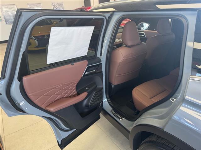 2025 Mitsubishi Outlander SEL