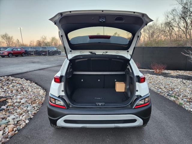 2022 Hyundai KONA SEL