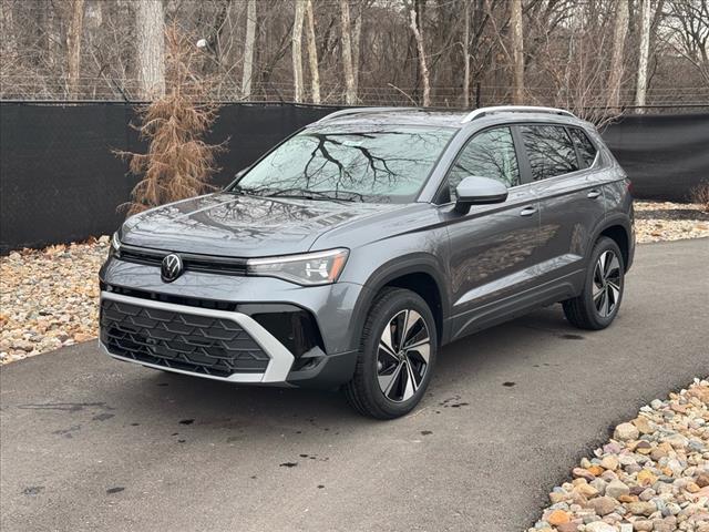 2025 Volkswagen Taos SE 4Motion