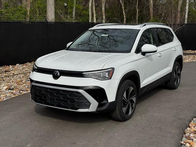 2025 Volkswagen Taos SE 4Motion