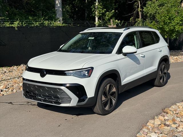 2025 Volkswagen Taos SE 4Motion