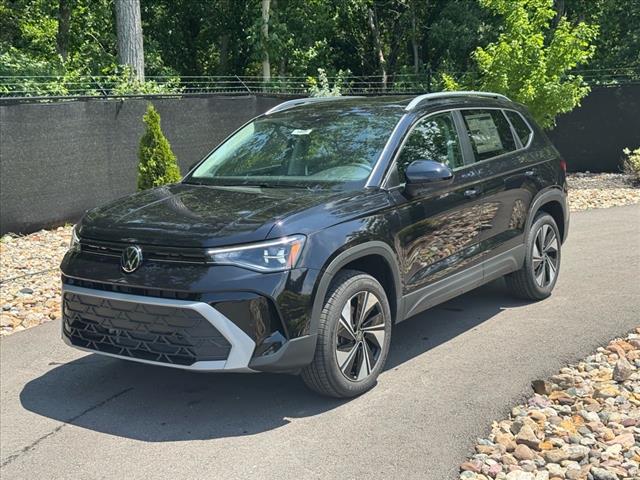 2025 Volkswagen Taos SE 4Motion