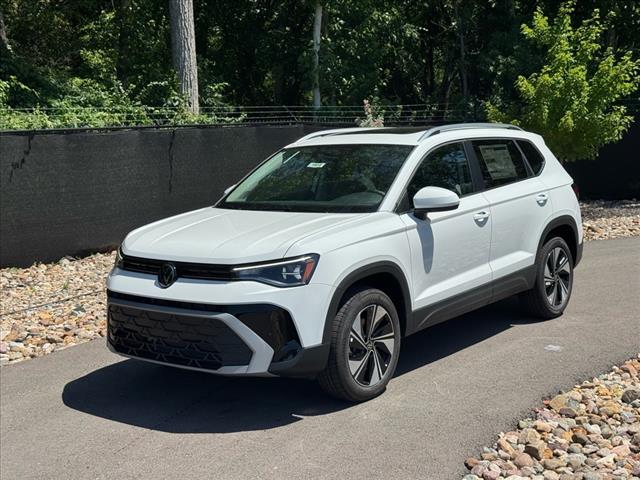 2025 Volkswagen Taos SE 4Motion