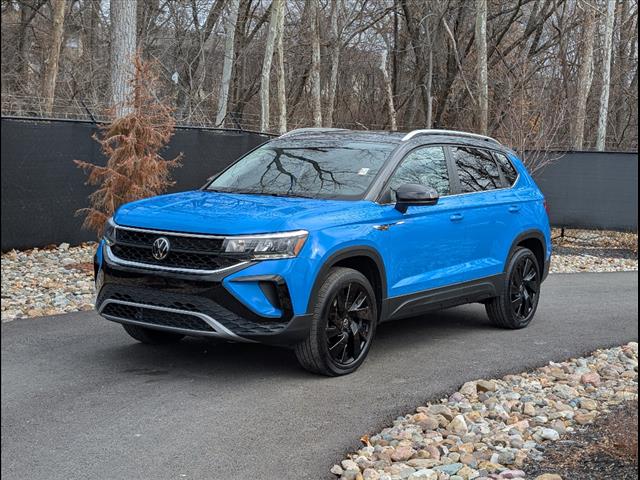 2024 Volkswagen Taos SE 4Motion
