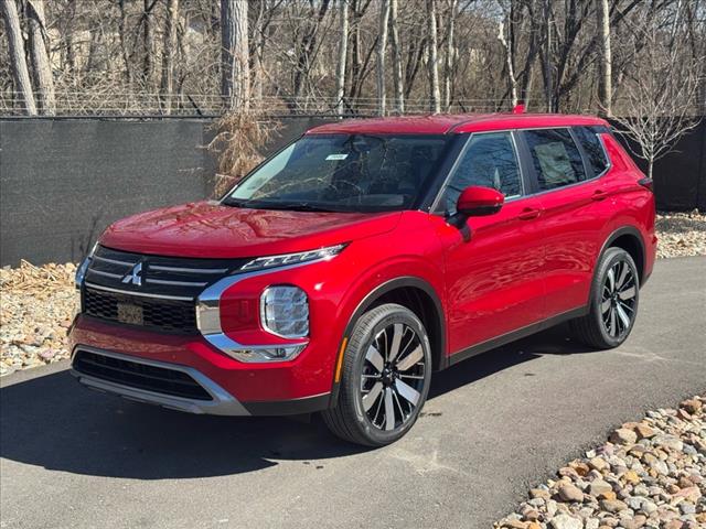 2025 Mitsubishi Outlander SE