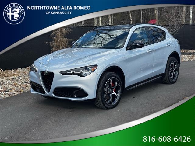 2025 Alfa Romeo Stelvio Base