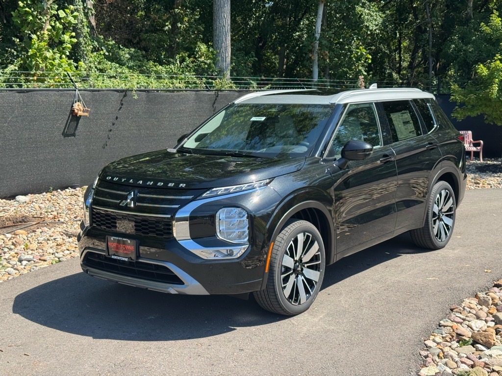 2025 Mitsubishi Outlander SEL Platinum Edition