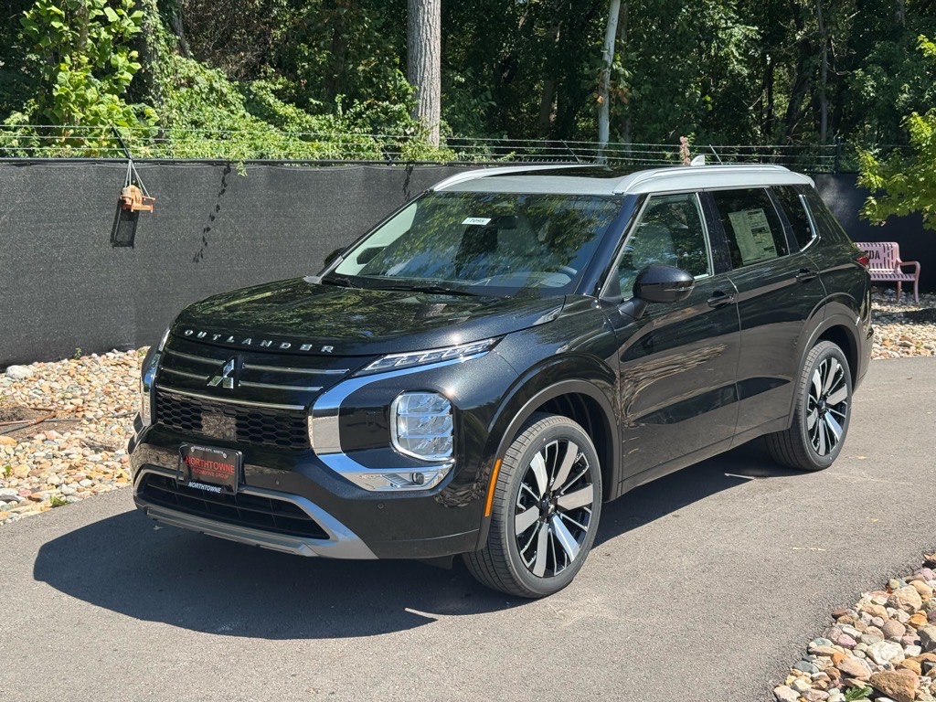 2025 Mitsubishi Outlander SEL Platinum Edition