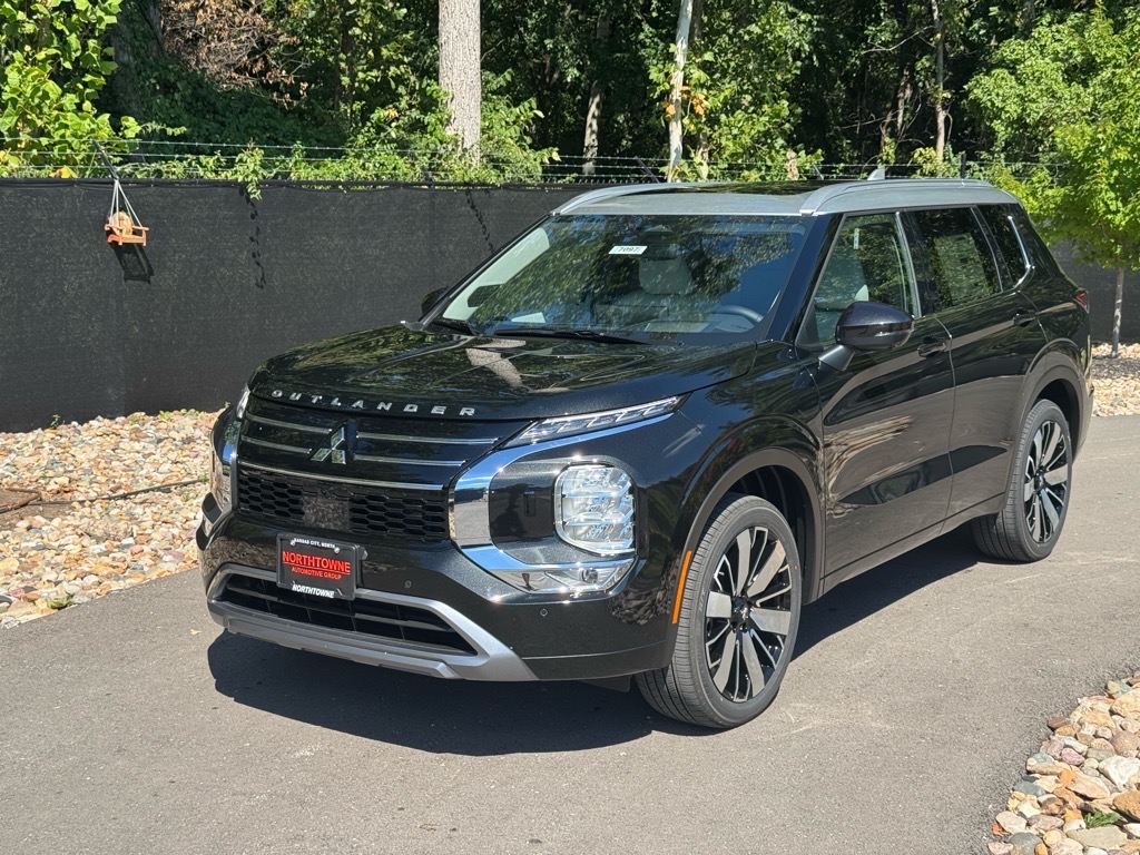2025 Mitsubishi Outlander SEL Platinum Edition