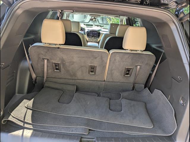 2022 Chevrolet Traverse LT Leather