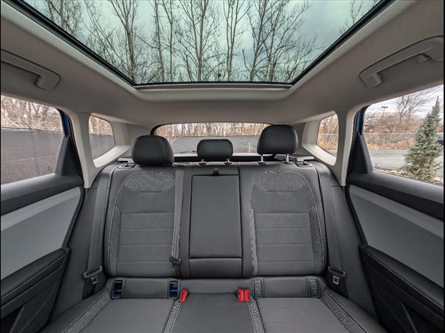 2024 Volkswagen Taos SE 4Motion