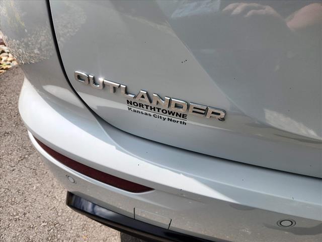 2022 Mitsubishi Outlander Black Edition