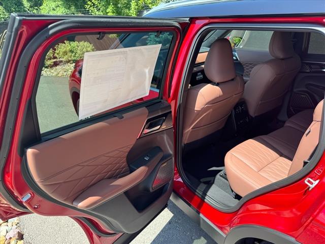 2025 Mitsubishi Outlander SEL