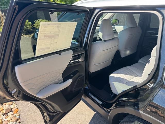 2025 Mitsubishi Outlander SEL Platinum Edition